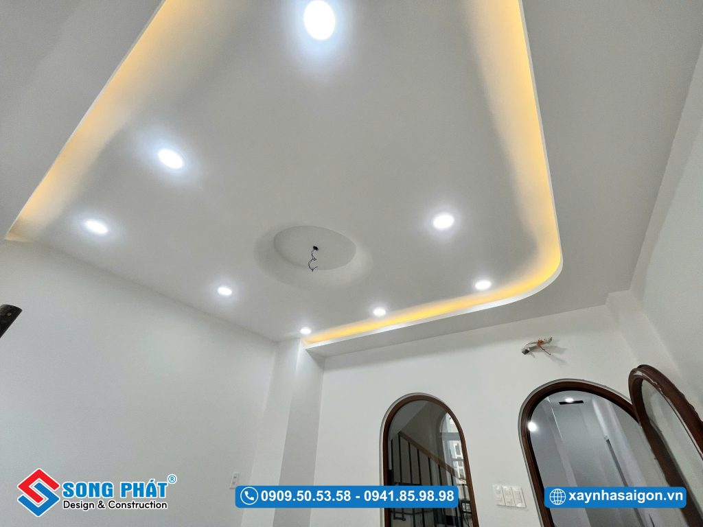 01/03 Thi công lắp đặt thiết bị điện 