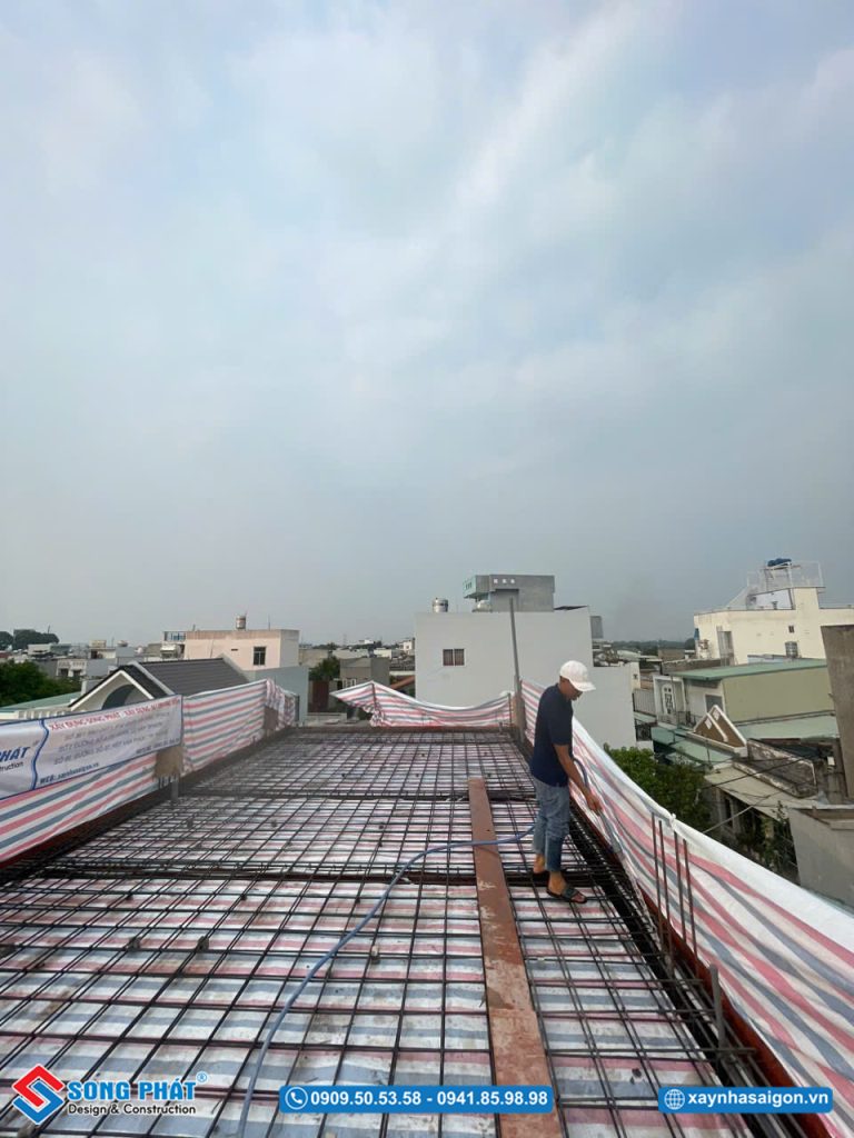 21/1 Hoàn thiện đi thép sàn lầu 2