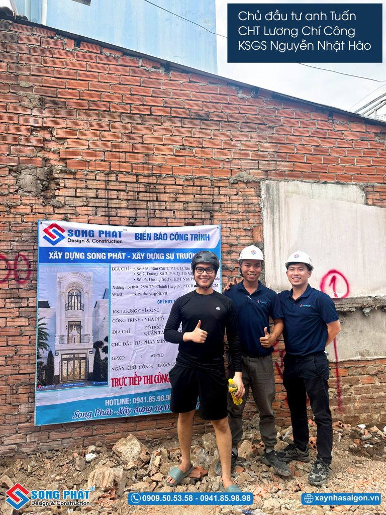10/03 CĐT anh Tuấn và đội ngũ Song Phát trong buổi định vị công trình
