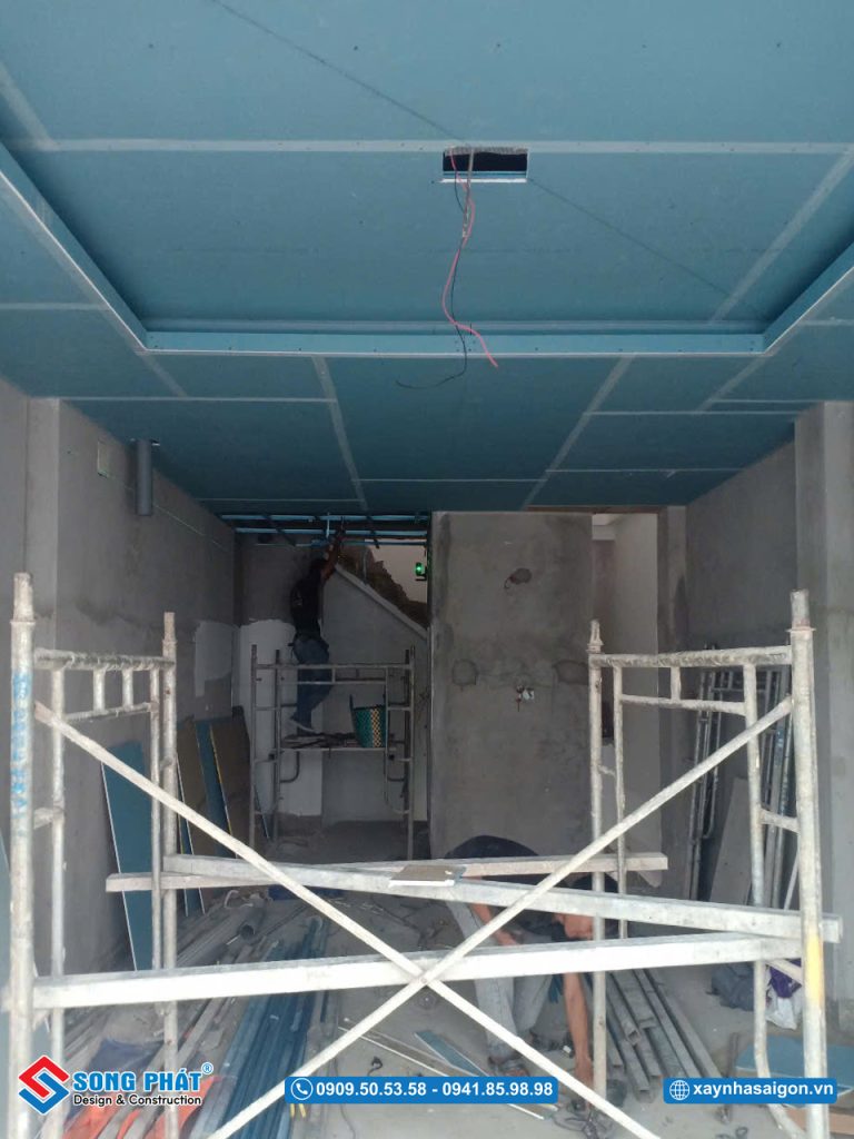 01/03 Thi công trần thạch cao 