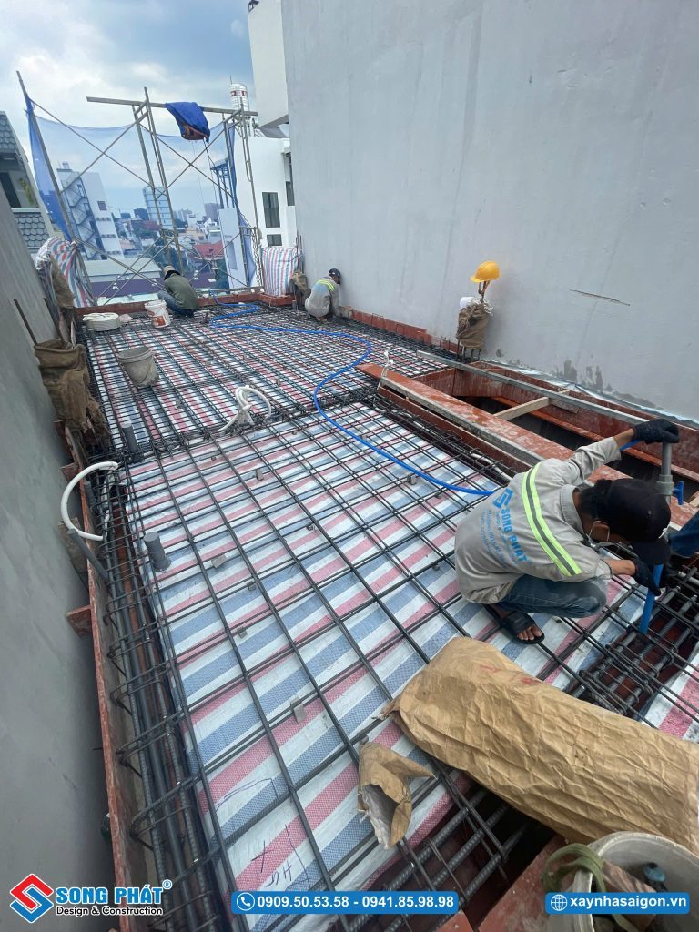 02/05 Hoàn thiện đi thép sàn mái