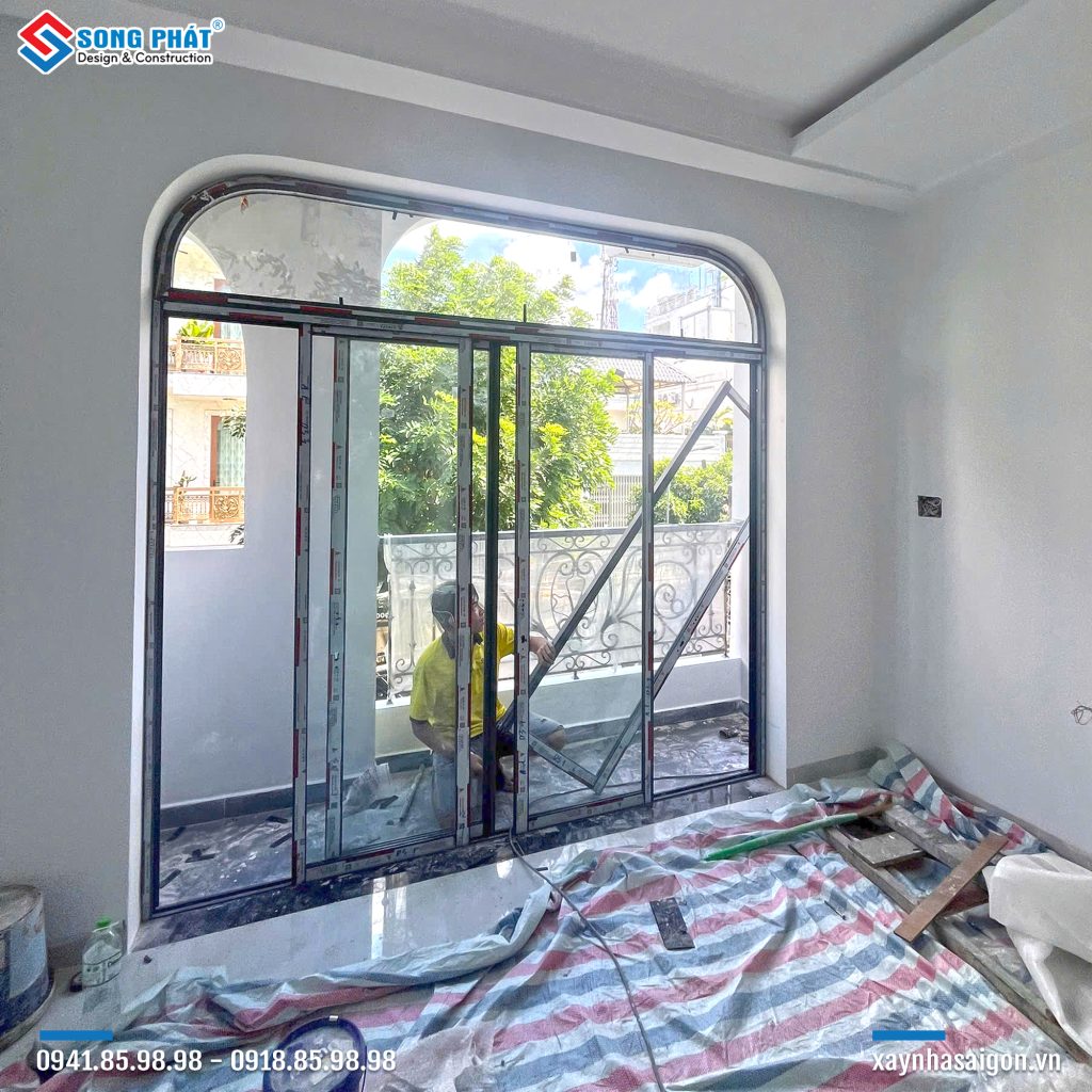 09/10 Lắp đặt cửa nhôm kính