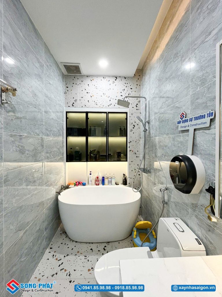 Wc bố trí bồn tắm thuận tiện cho sinh hoạt của gia chủ
