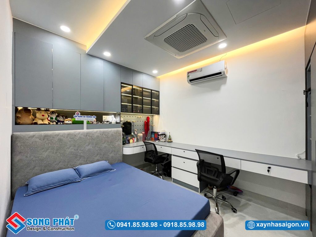 Hệ bàn học đồng nhất với hệ tủ đựng vật dụng tăng tính thẩm mỹ cho không gian