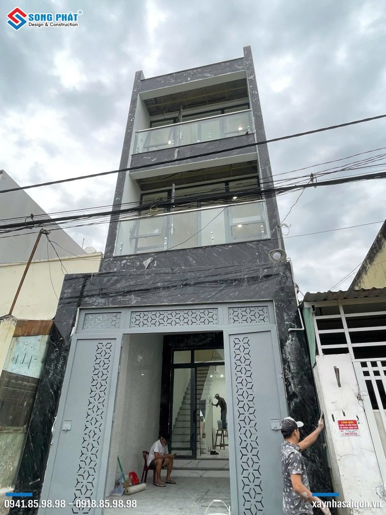 Mặt tiền nhà hoàn thiện chờ bàn giao