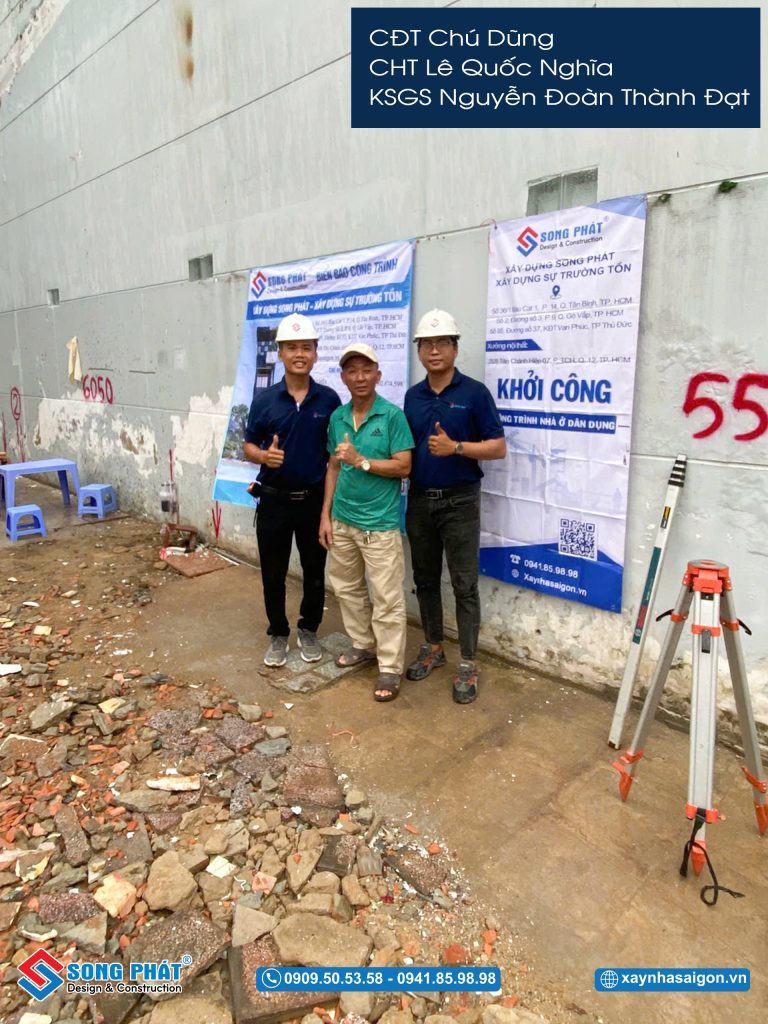 Chủ đầu tư cùng đội ngũ Song Phát trong buổi khởi công