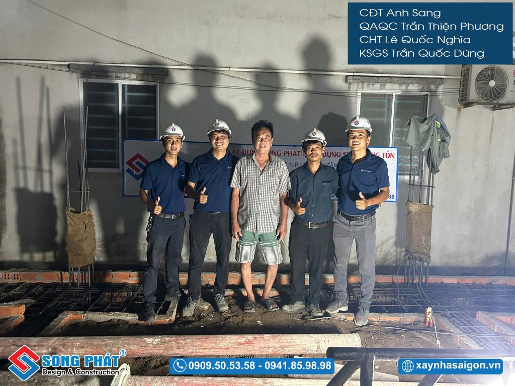 05/04 CĐT anh Sang cùng đội ngũ Song Phát có mặt nghiệm thu lắp đặt thép sàn trệt