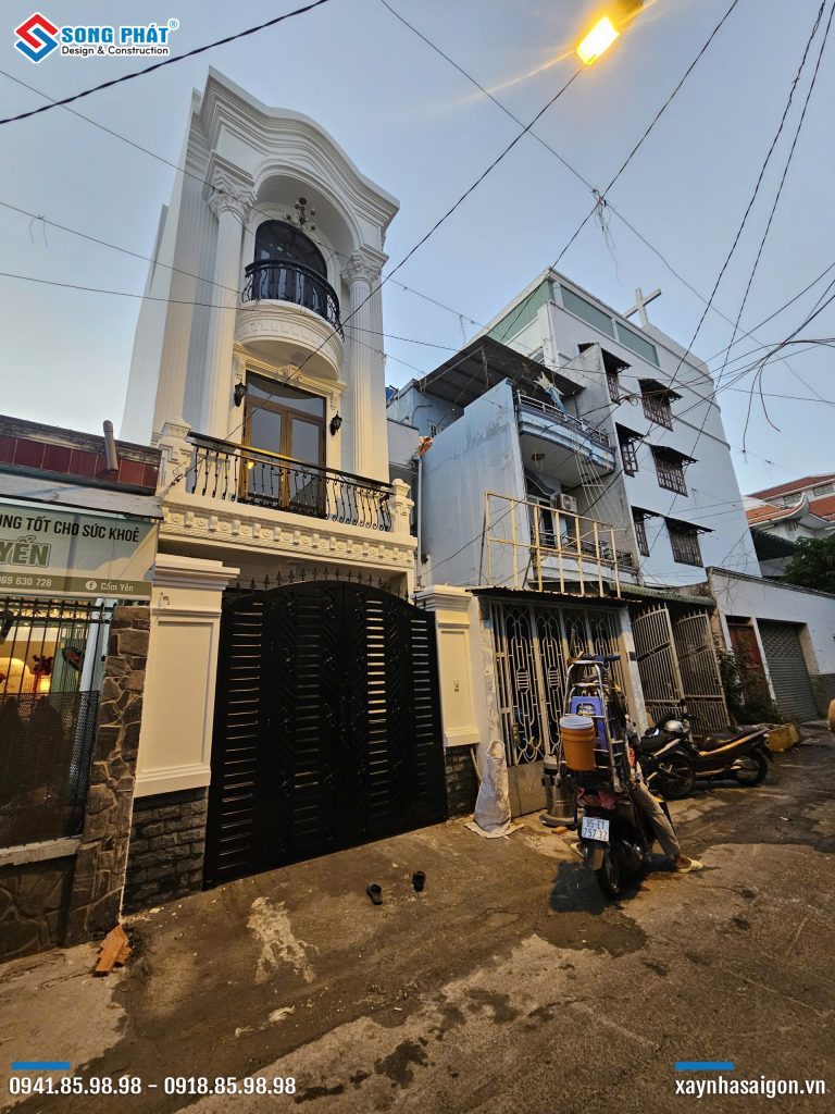 Mặt tiền nhà anh Tuấn hoàn thiện chờ bàn giao