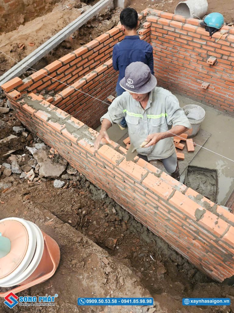 20/03 Xây tô hầm tự hoại