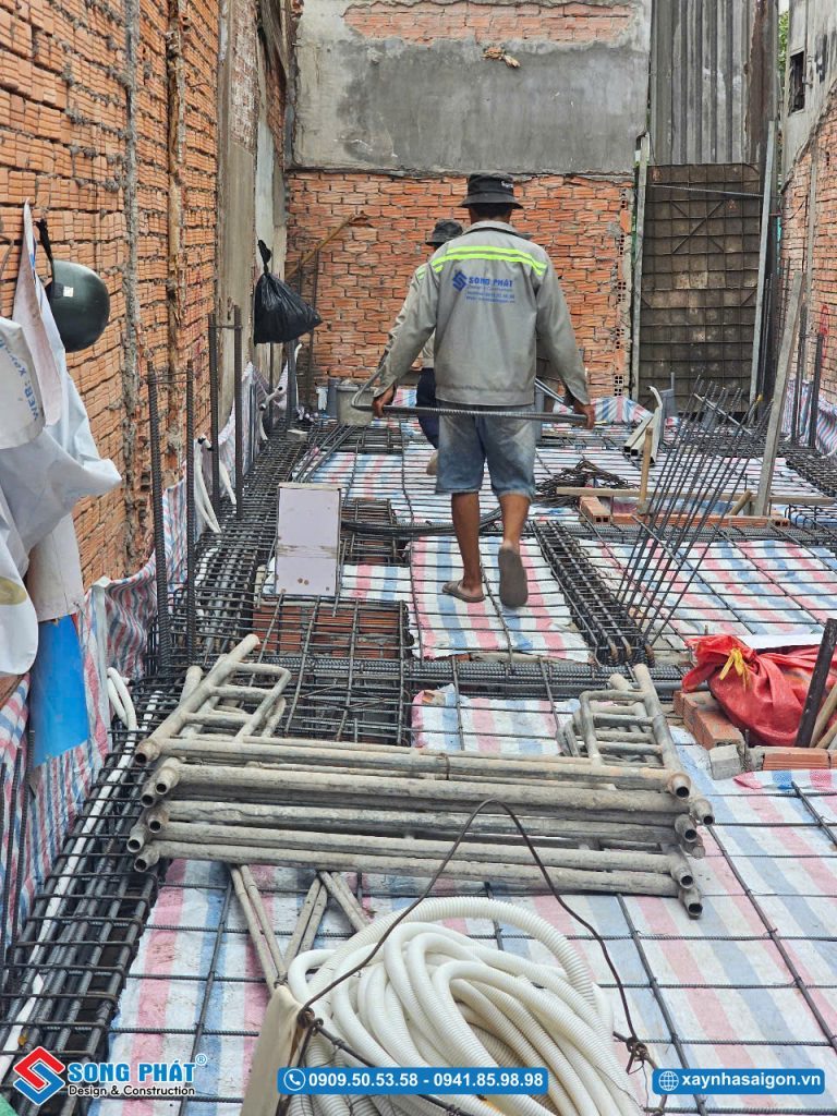 31/03 Gia công lắp đặt thép sàn trệt