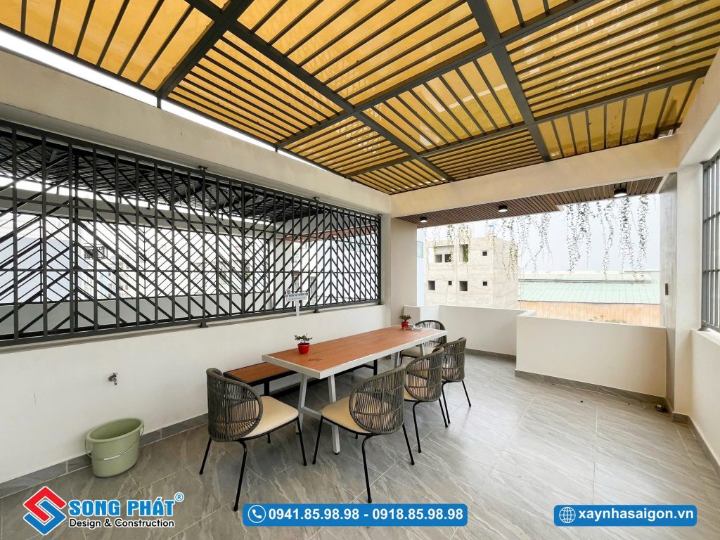 Sân thượng được bố trí thông thoáng, tận dụng tối đa diện tích sử dụng.