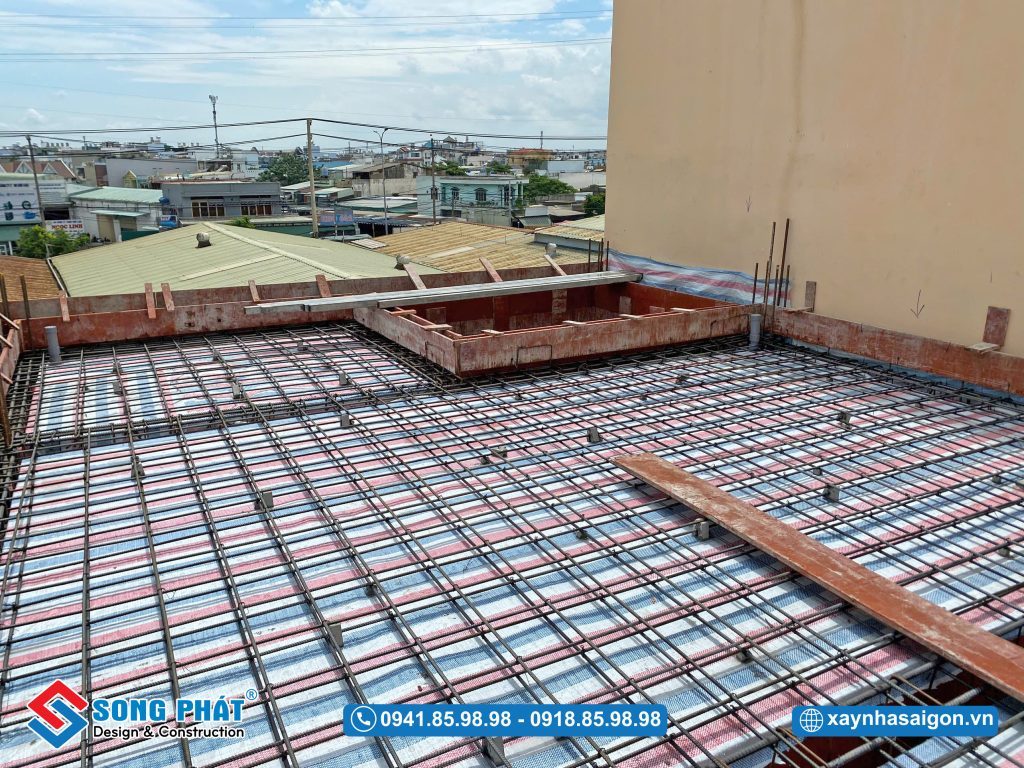 11/07 Hoàn thiện đi thép sàn lầu 2