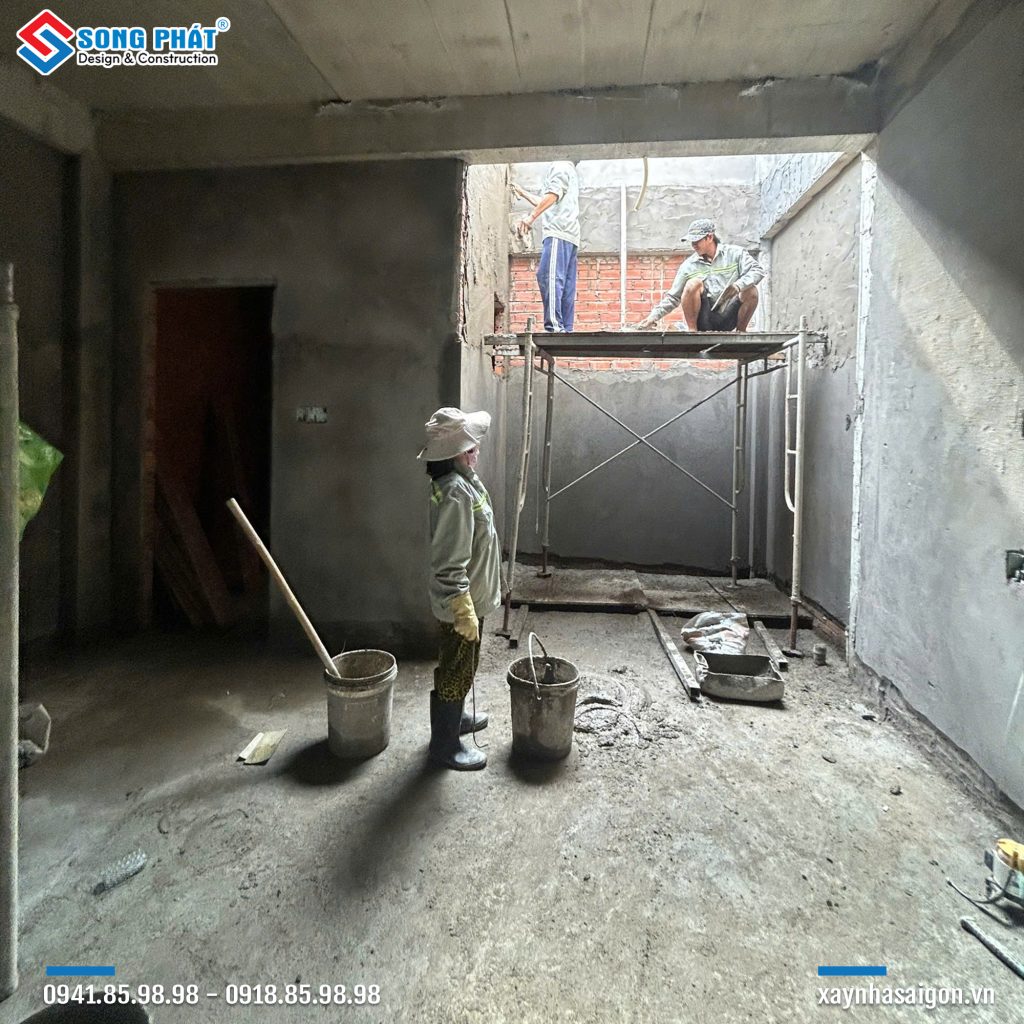 18/08 Tô tường trong nhà lầu 2