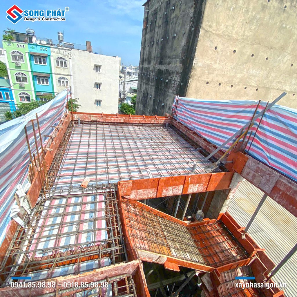 26/07 Đi thép sàn sân thượng