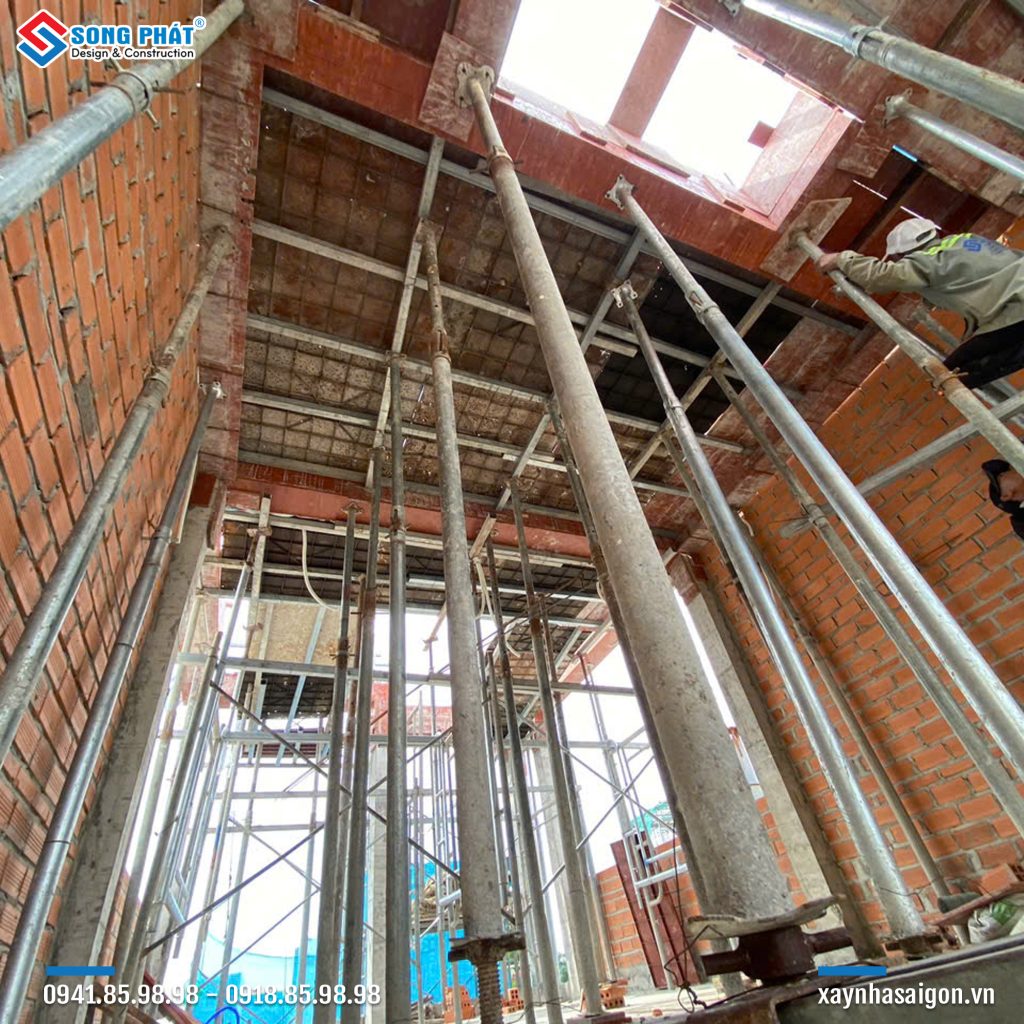 09/08 Gia công lắp dựng coffa sàn mái