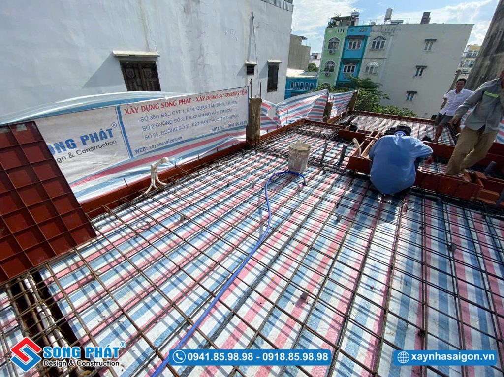 06/07 Hoàn thiện đi thép sàn lầu 2