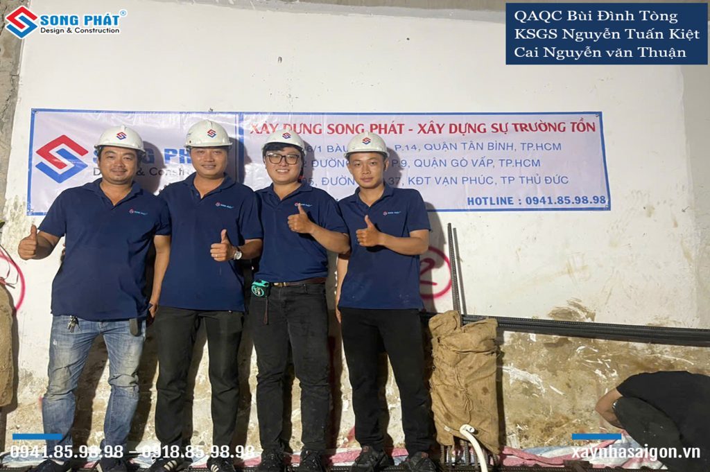 Đội ngũ Song Phát nghiệm thu thép sàn, giám sát quá trình đổ bê tông