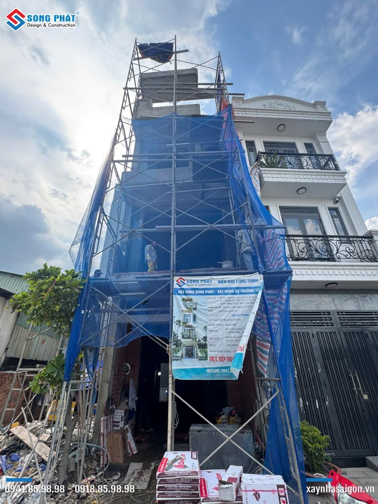 08/10 Tô mặt tiền lầu 1