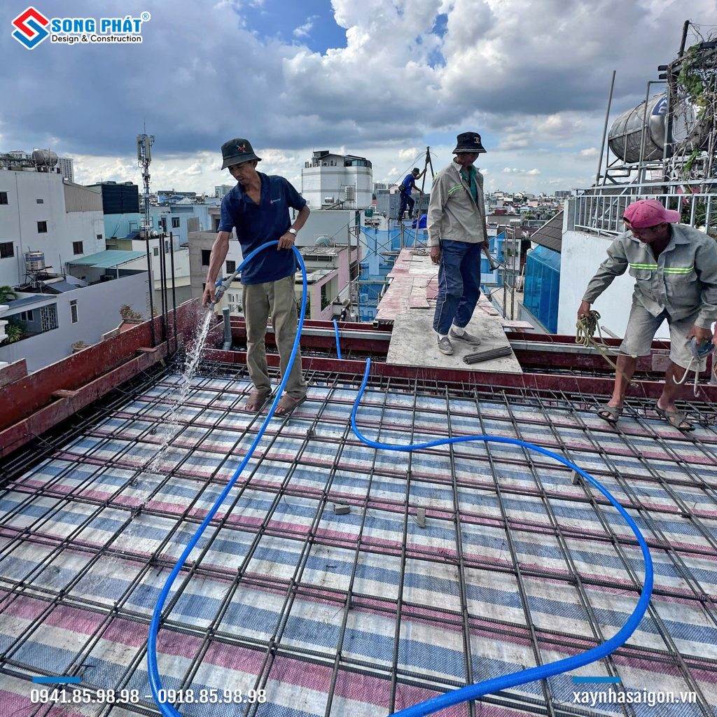 05/10 Hoàn thiện đi thép sàn mái