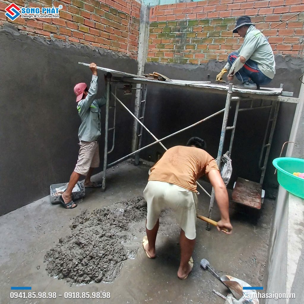 01/12 Tô tường sân sau