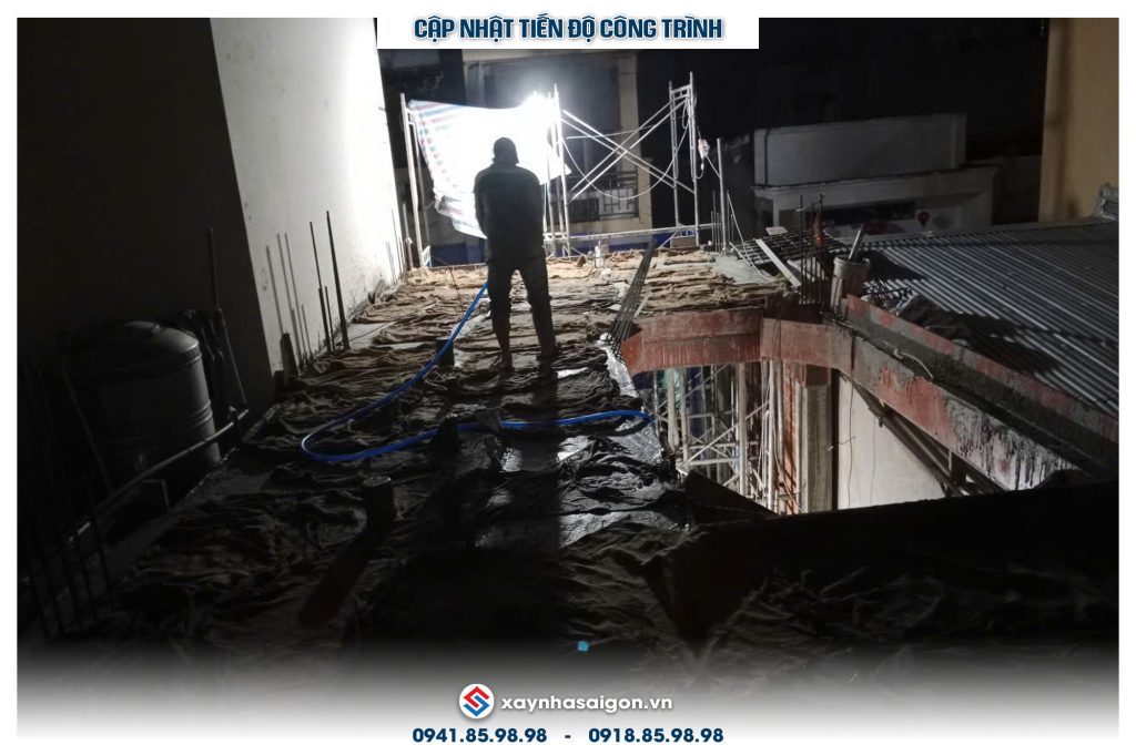 Bao che, tưới ẩm bảo dưỡng bê tông sàn