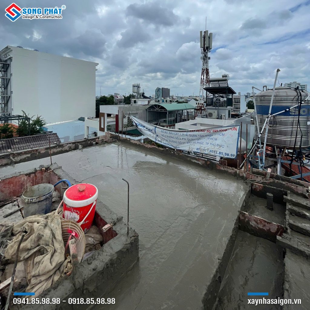 21/09 Cất nóc sàn mái