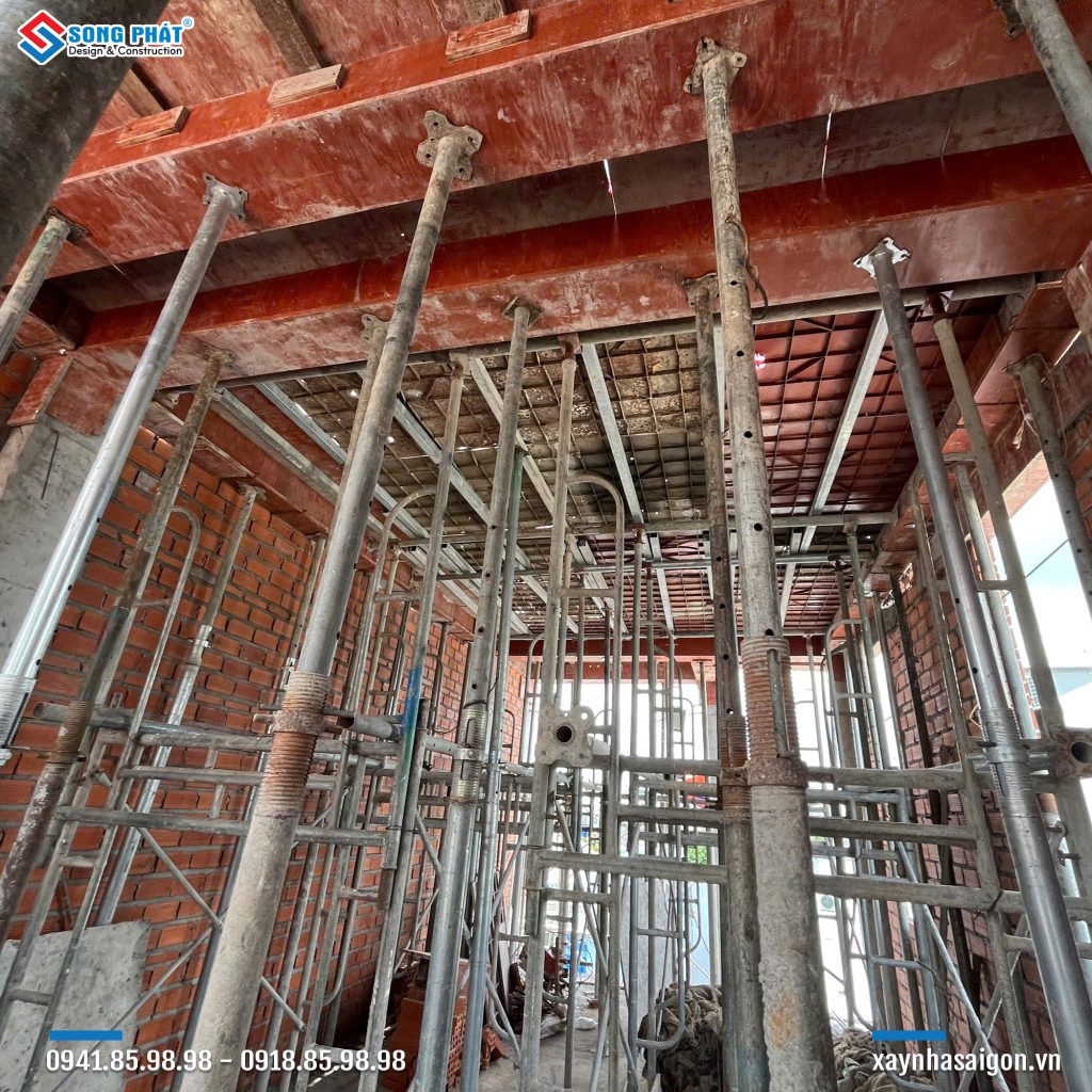 01/09 Gia công lắp dựng coffa dầm sàn sân thượng