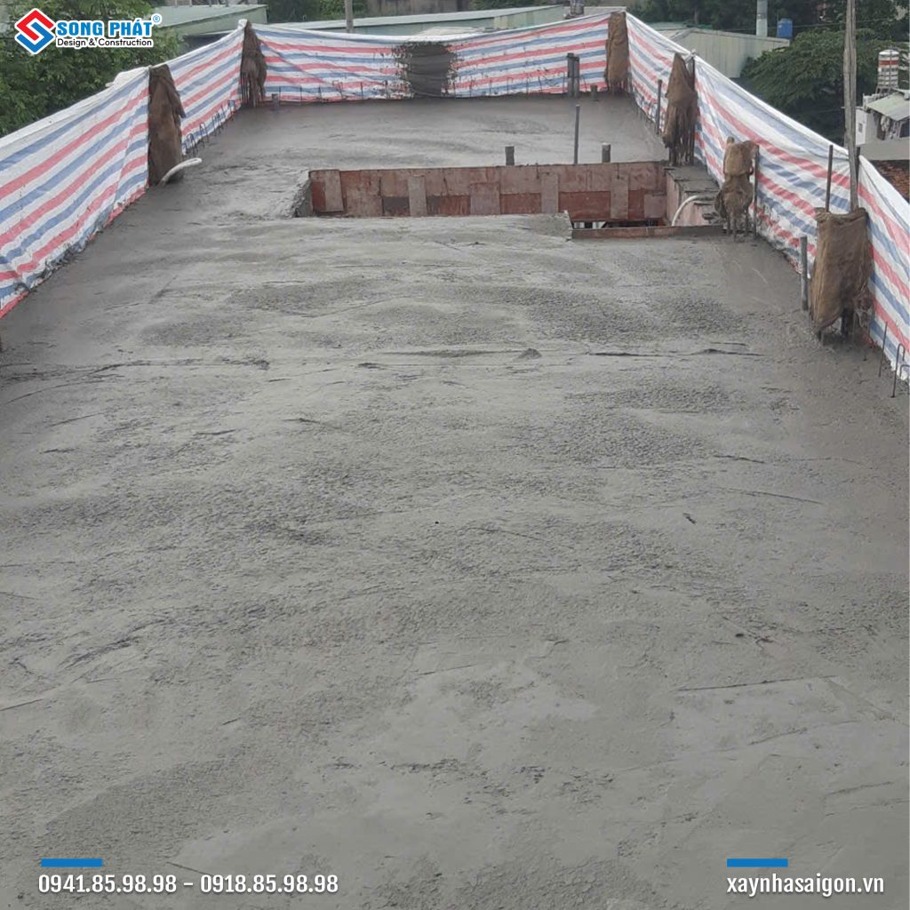 04/09 Hoàn thiện đi thép sàn sân thượng