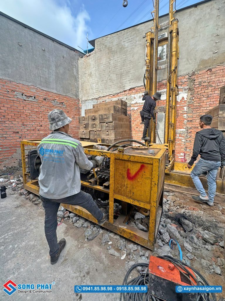 12/07 Thi công ép cọc tải cho toàn bộ công trình