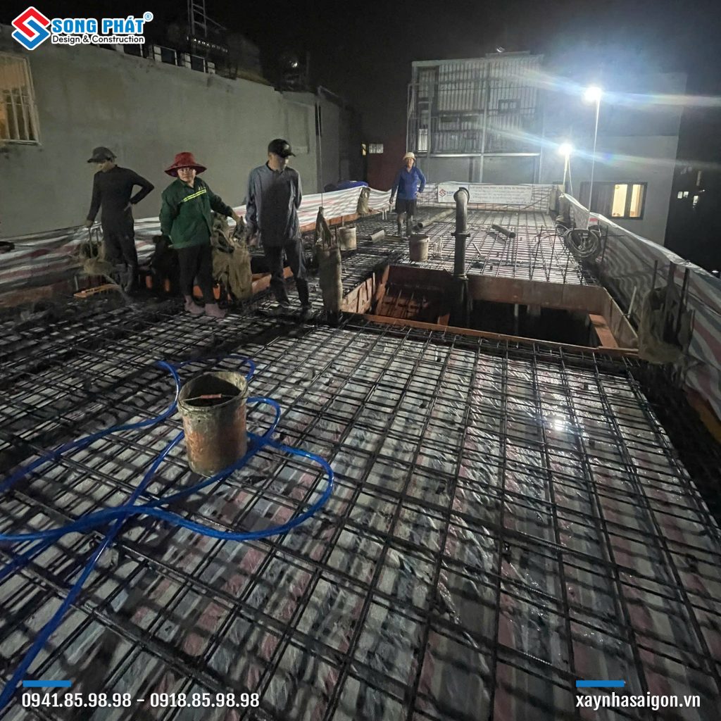 22/01 Hoàn thiện đi thép sàn lầu 3