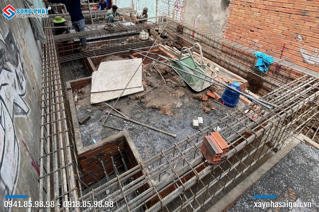 20/08 Đi thép giằng móng