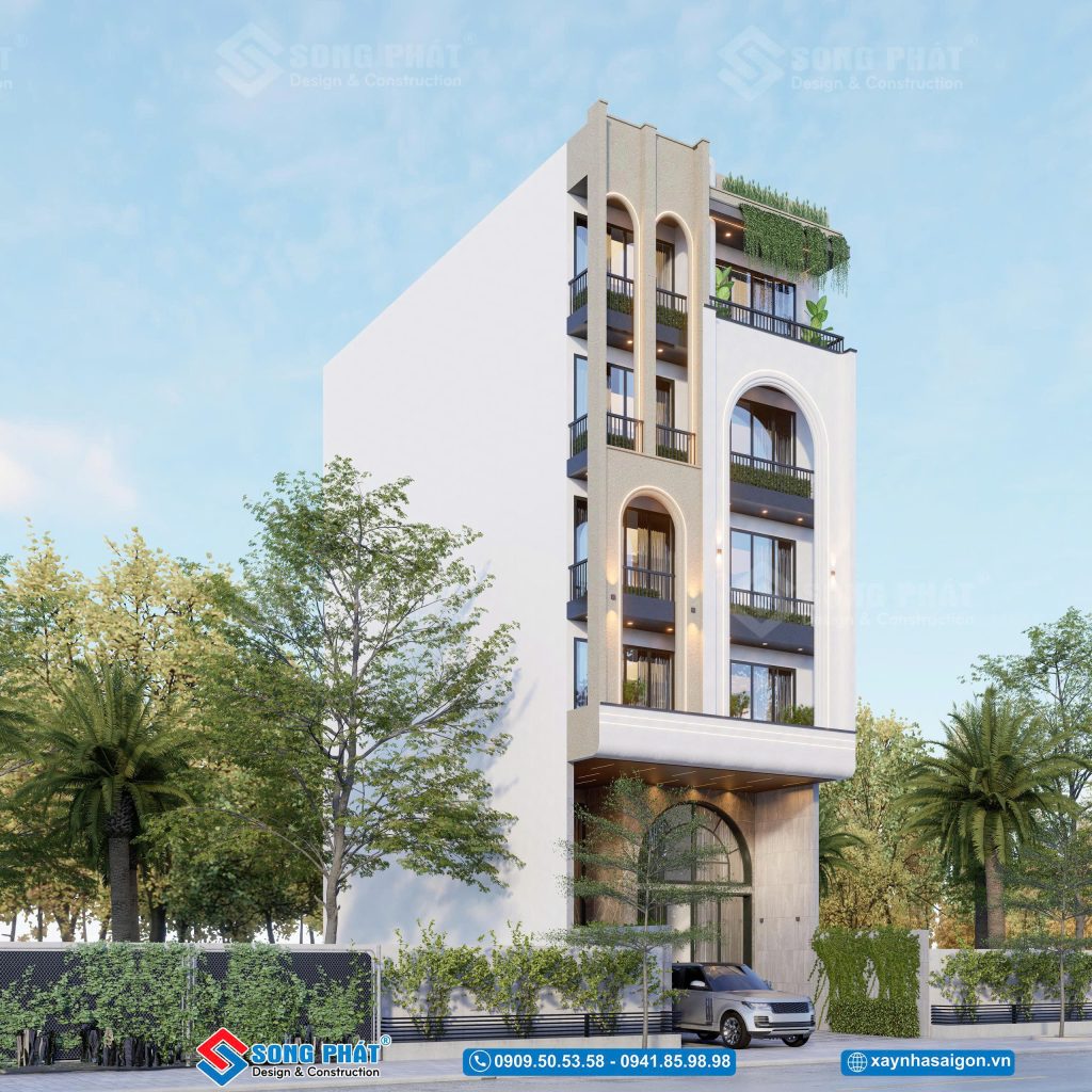 Góc nhìn nghiêng cho thấy sự đồng bộ trong từng chi tiết kiến trúc từ lan can, cửa kính đến mảng tường ốp trang trí.
