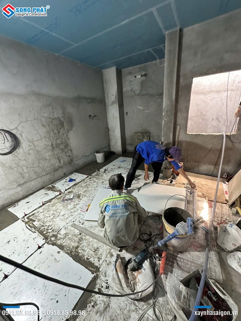 10/01/2026 Ốp gạch phòng ngủ lầu 1