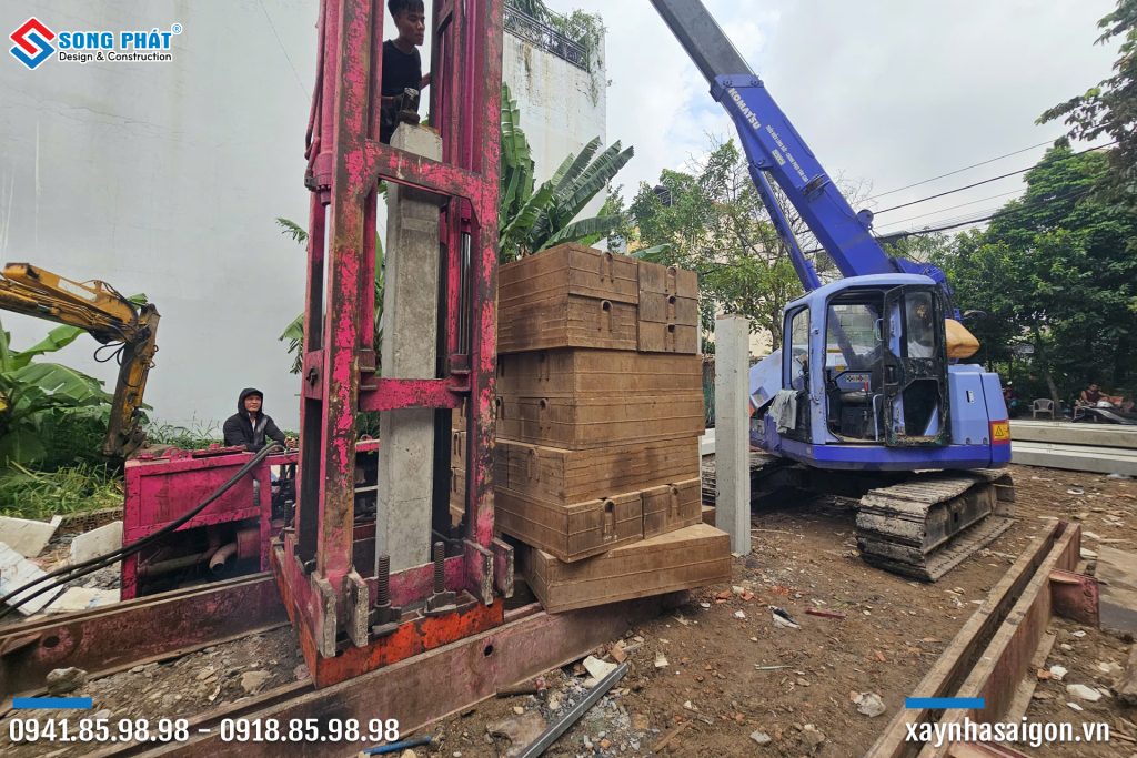 14/10 Thi công ép cọc 