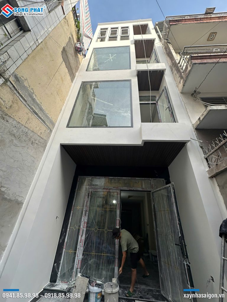 22/10 Thi công sơn nước mặt tiền 