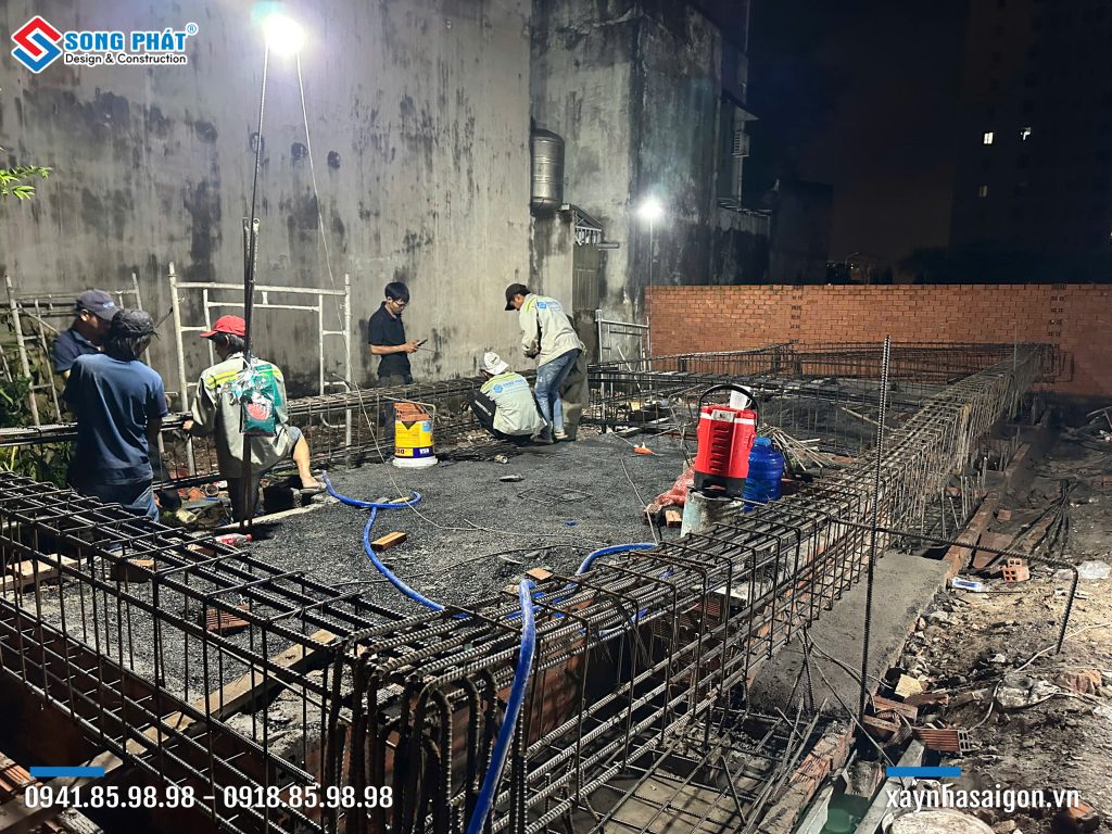 24/10 triển khai đi thép giằng móng 