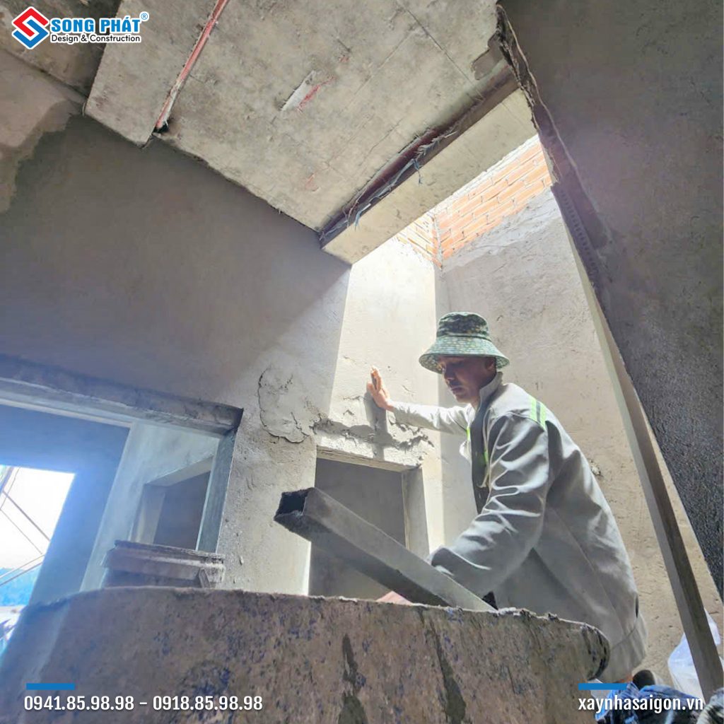 07/09 Tô tường ô thông tầng mái