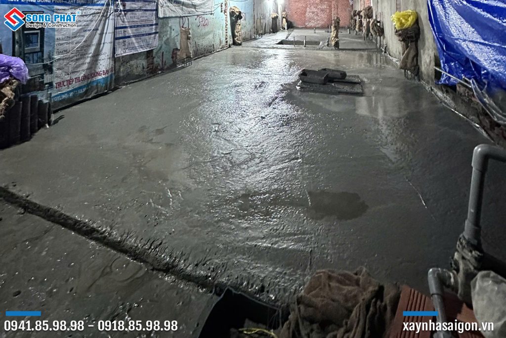 Hoàn thiện đổ bê tông móng - sàn trệt