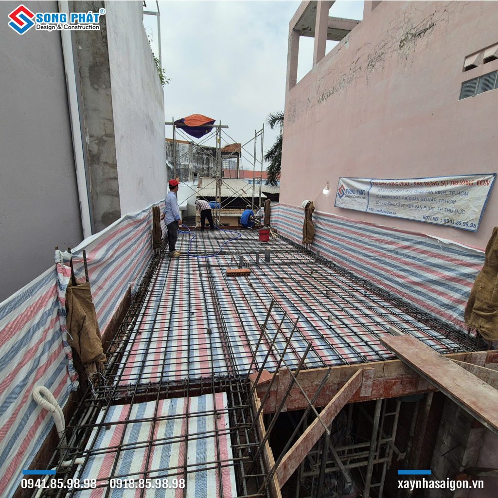 16/11 Hoàn thiện đi thép sàn lầu 2 