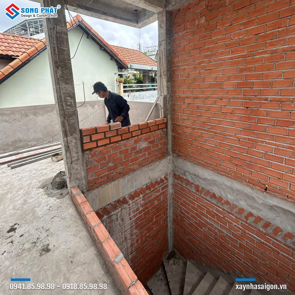 07/09 Xây tường ngăn sân thượng