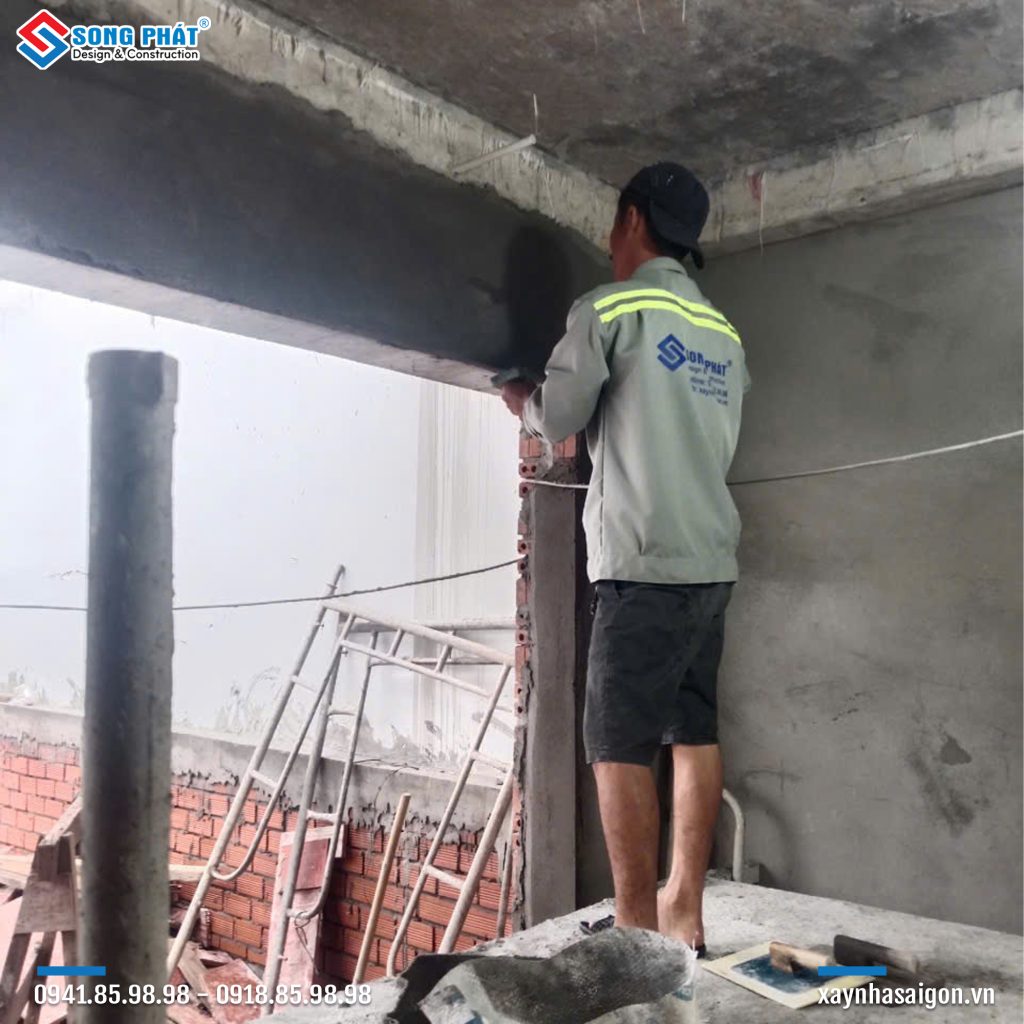 25/10 Tô tường tum sân thượng 