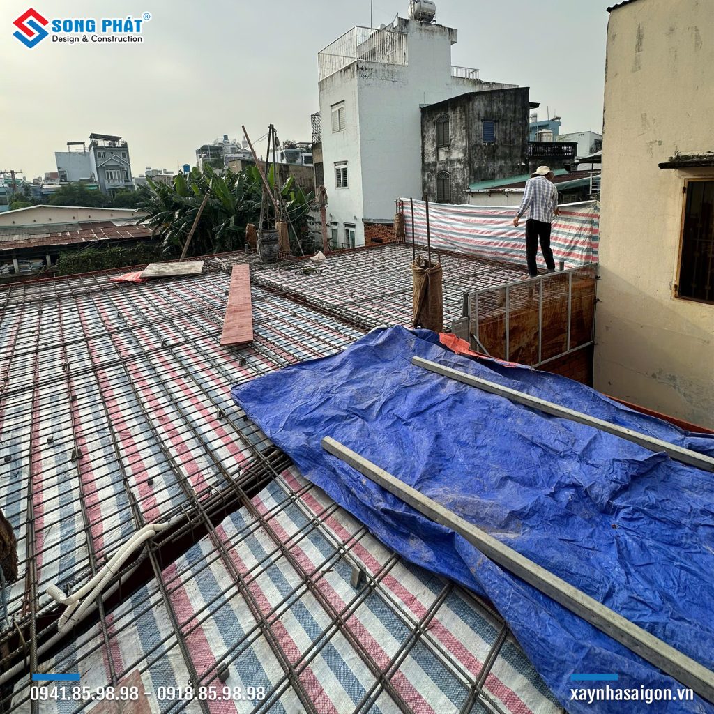 12/11 Hoàn thiện đi thép sàn lầu 1