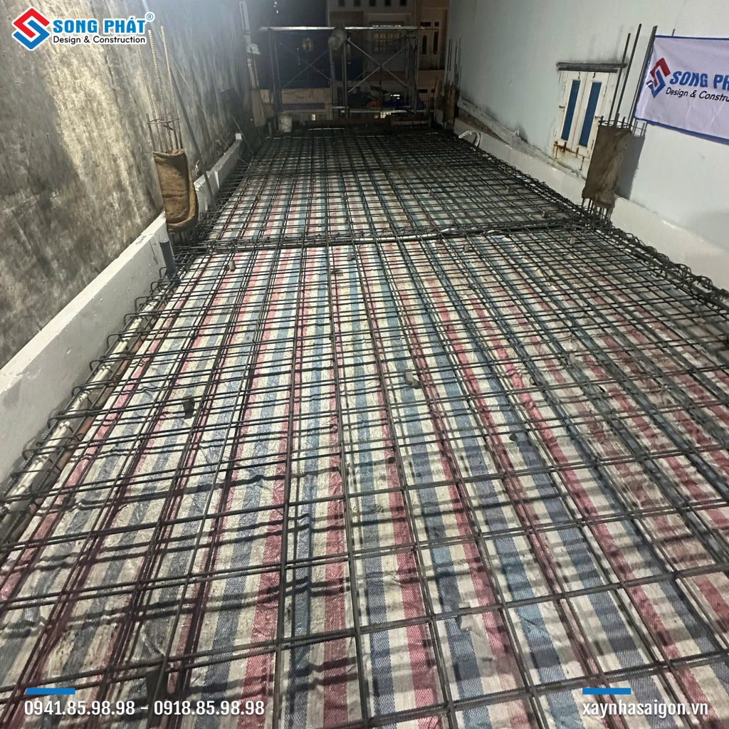 23/11 Hoàn thiện đi thép sàn lầu 2 