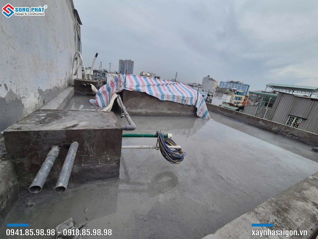 25/10 Chống thấm, test nước sàn mái