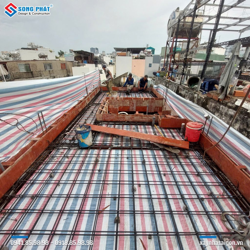 10/10 Hoàn thiện đi thép sàn mái 