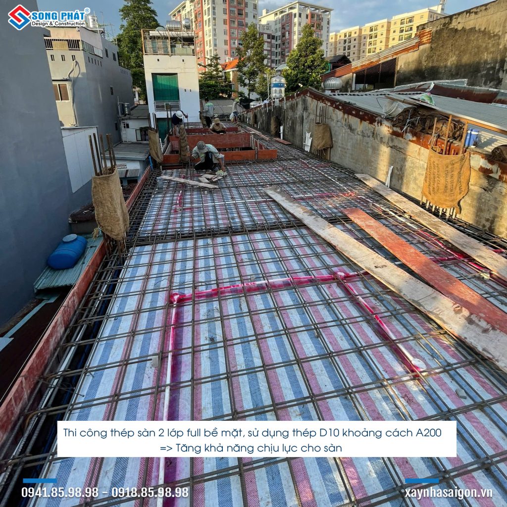 04/10 Hoàn thành đổ bê tông sàn lầu 2