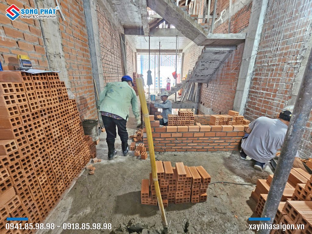 18/11 Xây tường ngăn lầu 1