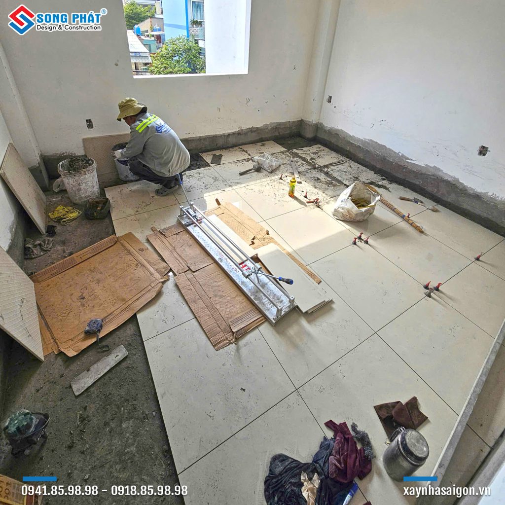 22/09 Thi công ốp lát phòng ngủ sau lầu 2 