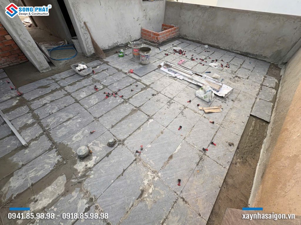 10/01/2026 Ốp lát gạch sân thượng 