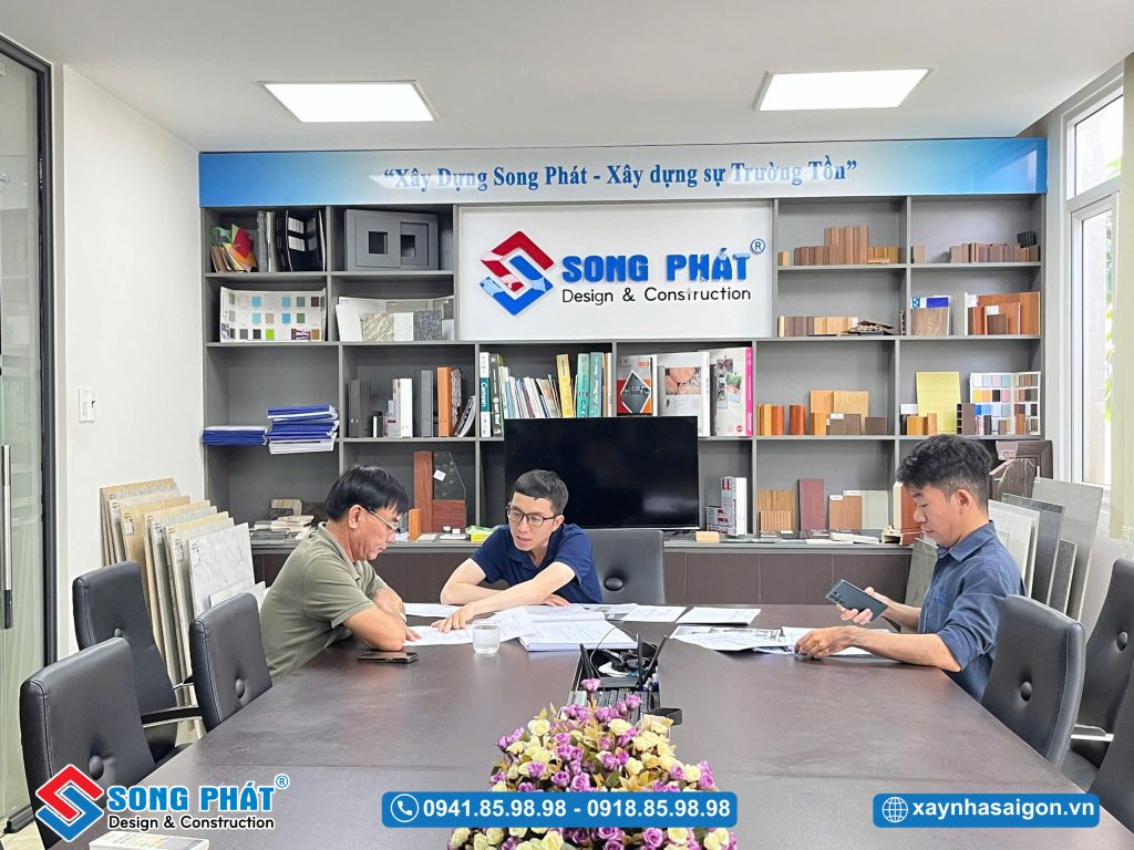 CĐT anh Bình đến tư vấn trực tiếp tại văn phòng